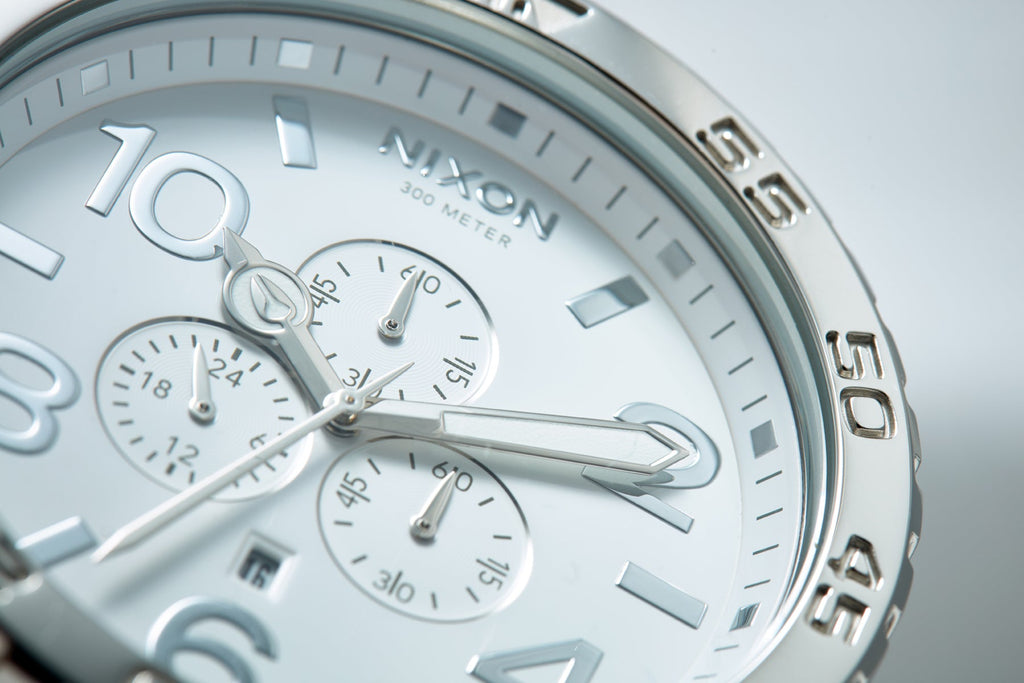 Chronograph outlet movement watch