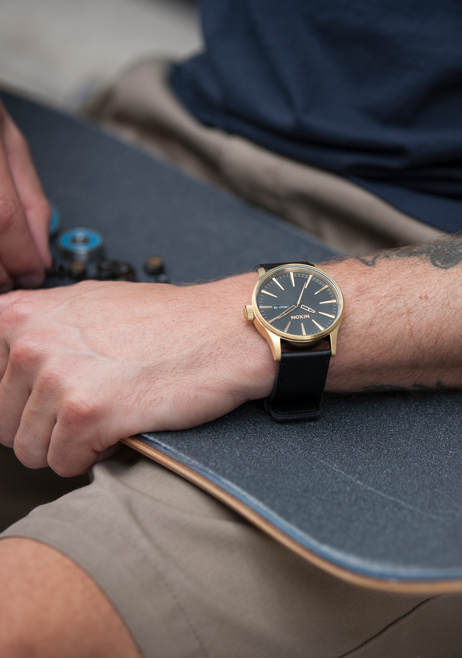 Sentry Leather Watch | Gold / Black | Men's Leather – Nixon CA Sentry Leather Watch | Gold / Black | Men's Leather – Nixon CA