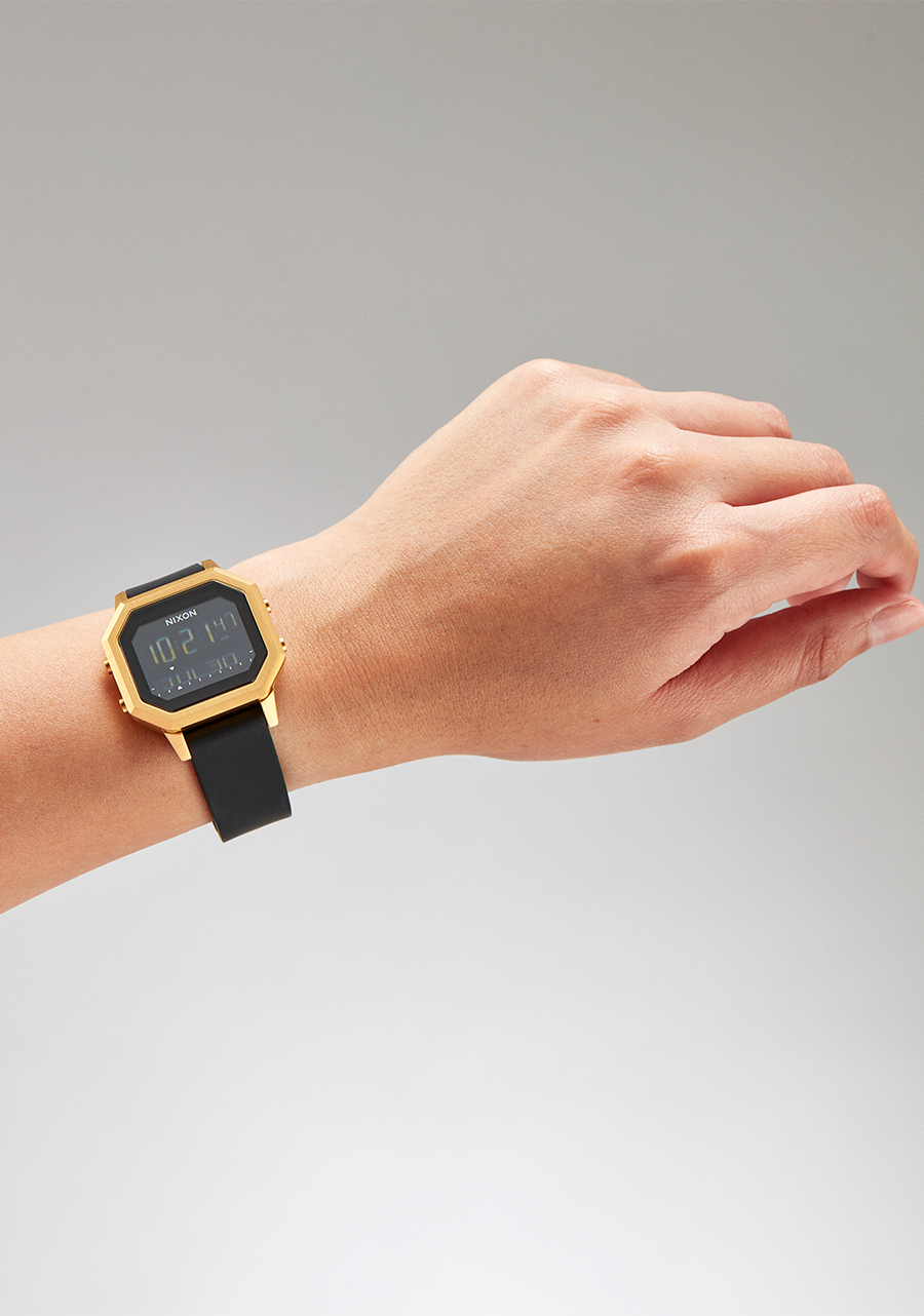 Nixon Siren Stainless Steel Women s Watch Gold Black